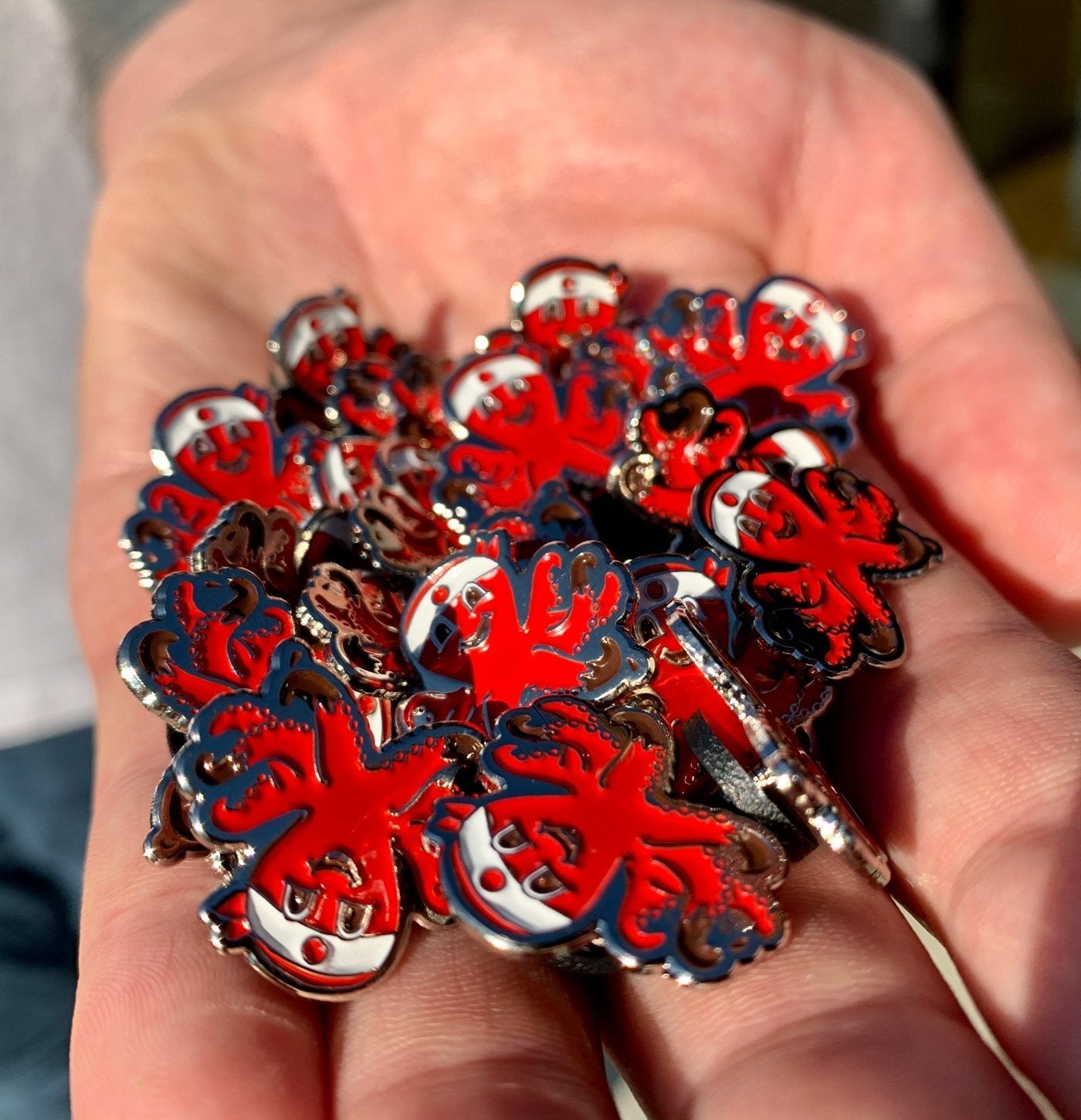Red Octo Pin G8